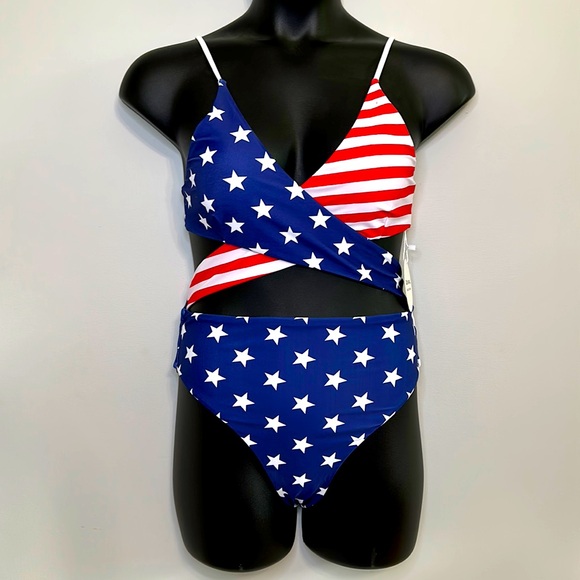 Qearal | NWT American Flag Red White Blue Cut Out Wrap Around Swimsuit | Size M - Picture 2 of 10